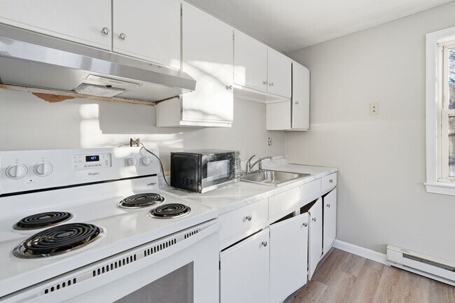 Building Photo - 26 Old West Brookfield Rd