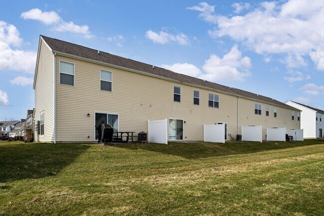 Building Photo - 6188 Brassie Ave