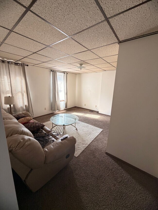 Building Photo - 203 Wood St