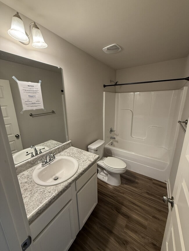 Building Photo - Three Bedroom 2.5 Bath Townhome in Calera, AL