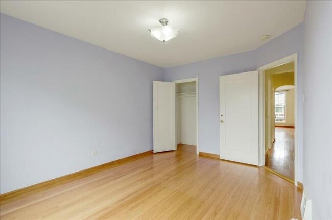 Building Photo - 3 bedroom in San Francisco CA 94122