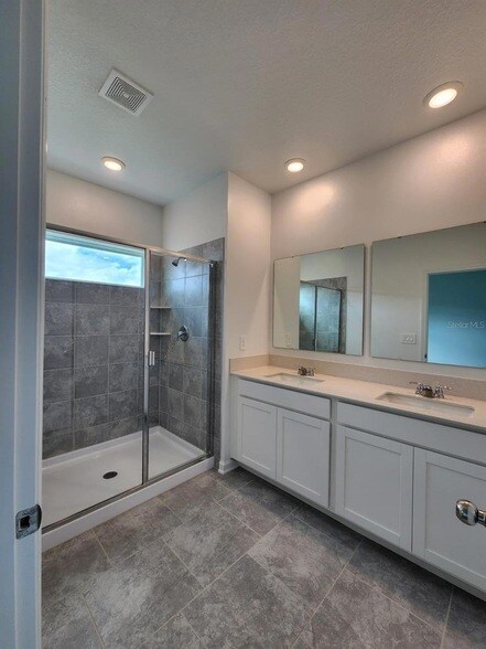 Building Photo - 3258 Laurent Lp