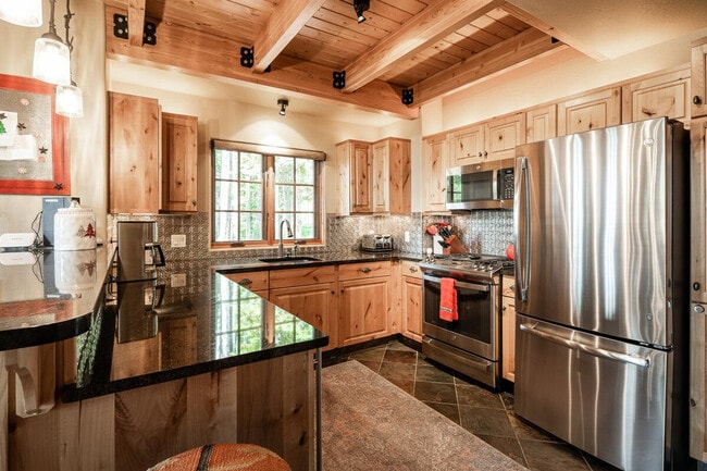 Building Photo - 4 Full Moon Rd