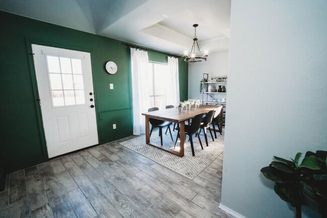 Building Photo - 2607 Rampart Loop