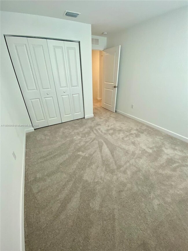 Building Photo - 4163 Lagoon Shore Dr