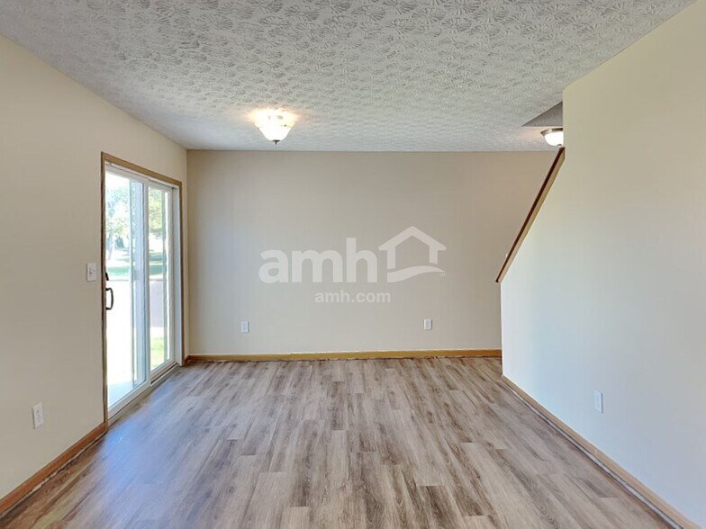 Building Photo - 7802 Jefferson Run