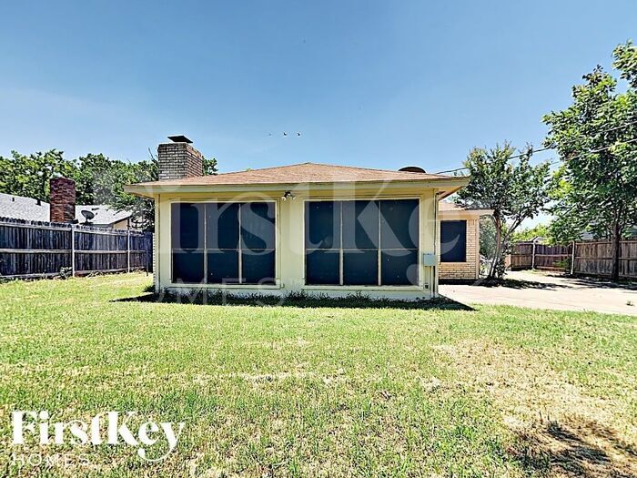 Building Photo - 3815 Coronet Ln