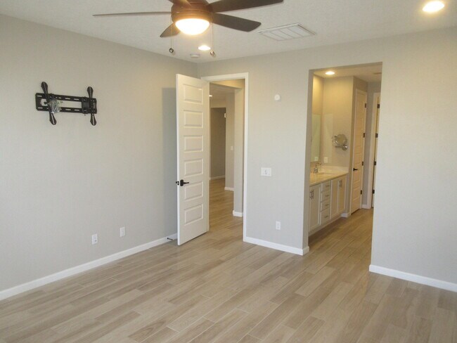 Building Photo - 8715 Sugarite Trail NE