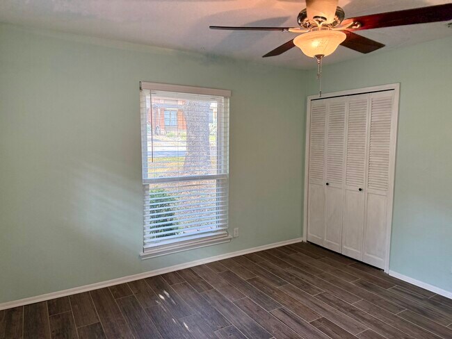 Building Photo - 13414 Rockhampton St