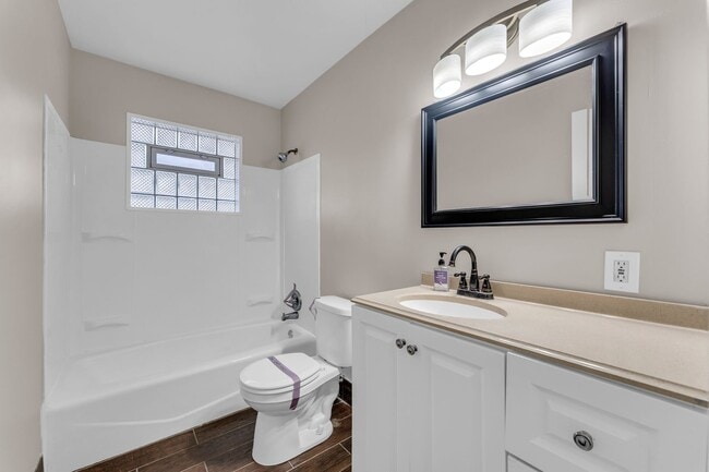 Building Photo - 6775 Middlebrook Blvd