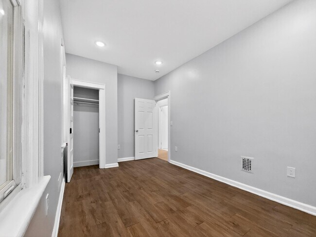 Building Photo - 12 E 49th St