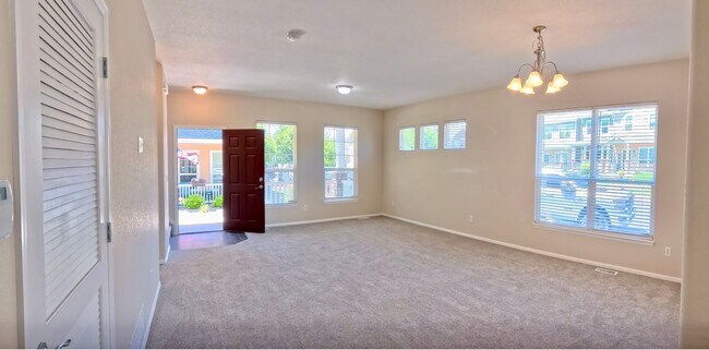 Building Photo - 3408 Kingfisher Nest Grove