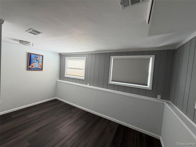 Building Photo - 115 Linhart St