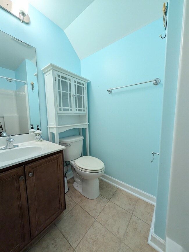 Building Photo - 244 Belclare Way