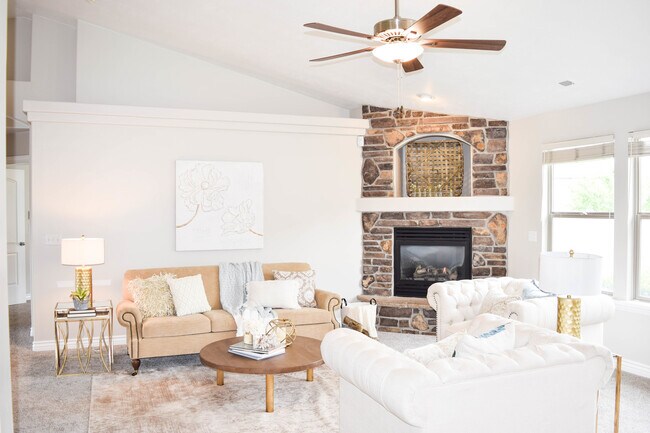 Building Photo - Idyllic Provo home w LOTS of garage space!