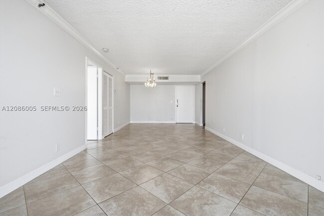 Building Photo - 290 174th St