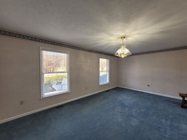 Building Photo - Nice Brick Home in Mount Airy