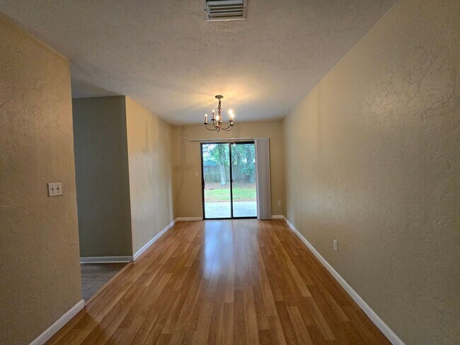 Building Photo - 4402 NW 30th Ter