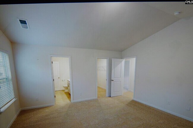 Building Photo - 457 Delahays Rd