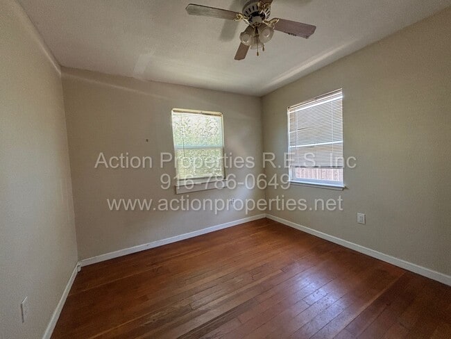 Building Photo - Charming 1 Bed, 1 Bath Home - Private Back...
