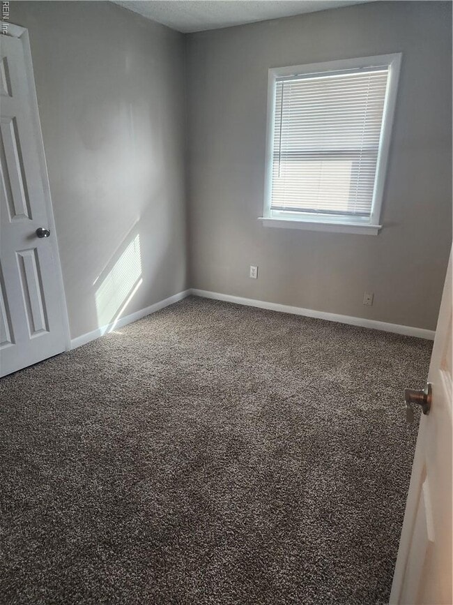 Building Photo - 3533 Dana Ln