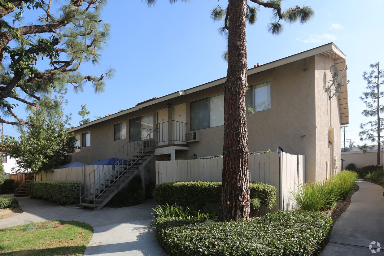 Balcom Park Apartments Fullerton Ca Apartment Finder