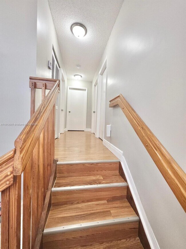 Building Photo - 15871 SW 86th Terrace