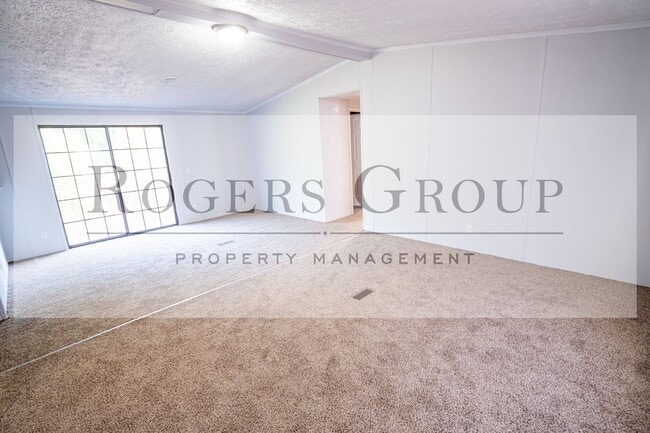 Building Photo - Homes for Rent in Henderson NC - 125 Nan's Lane - Schedule Showing Online at www.rentnc.net