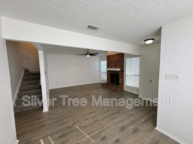 Building Photo - 2326 Summer Pl Dr