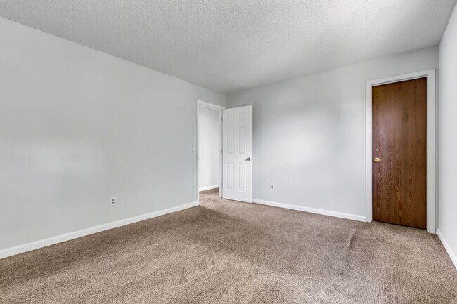 Building Photo - 4803 Dearborn St