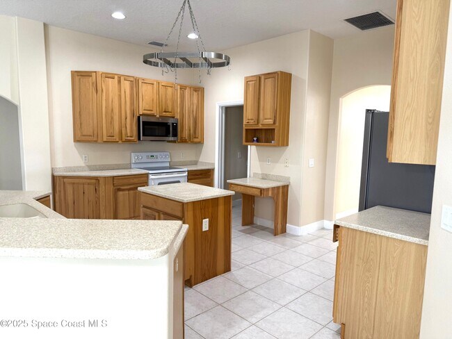 Building Photo - 3650 Chardonnay Dr