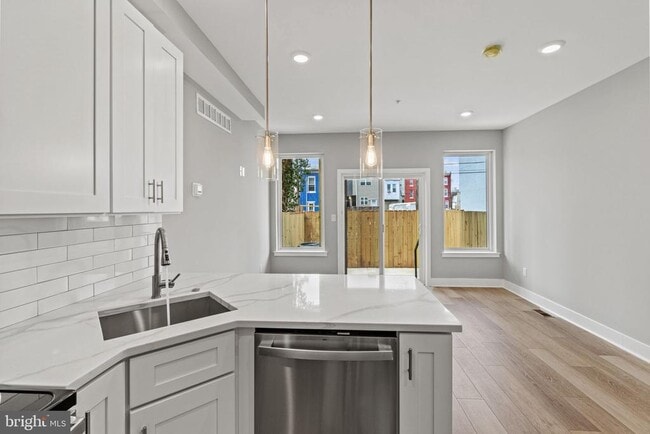 Building Photo - 2114 N 8th St