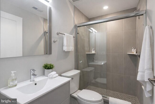 Building Photo - 3933 Powelton Ave