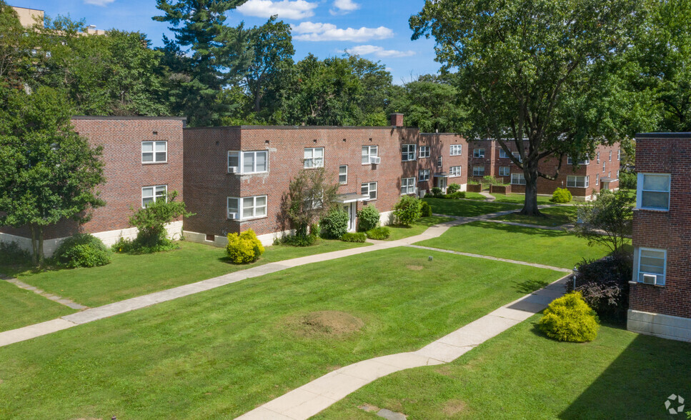 Primary Photo - Greene Tree Apartments