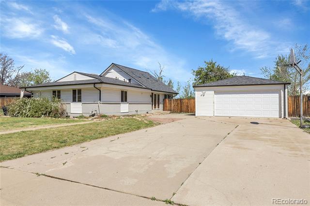 Building Photo - 9864 Pennsylvania Dr