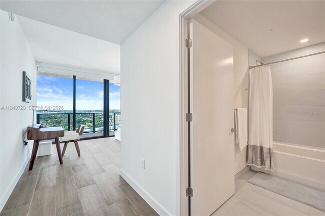 Building Photo - 900 N Ocean Blvd