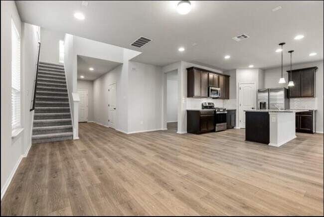 Building Photo - 353 Spiny Lizard Ln