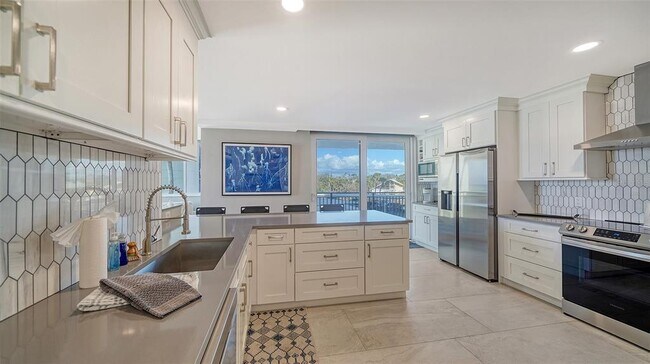 Building Photo - 4822 Ocean Blvd