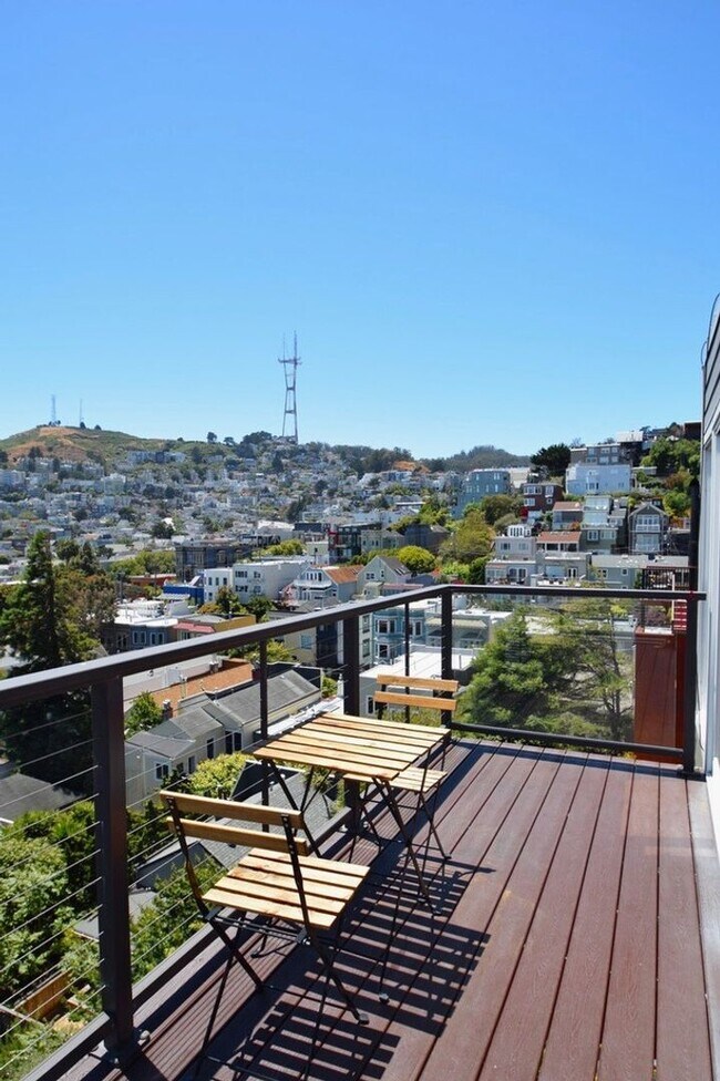 Building Photo - Peaceful and Serene 2 bedroom 2 bath