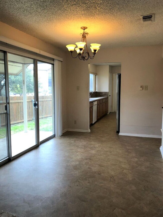 Building Photo - 4002 Glenrock Dr