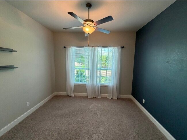 Building Photo - 3606 Canyon Dr