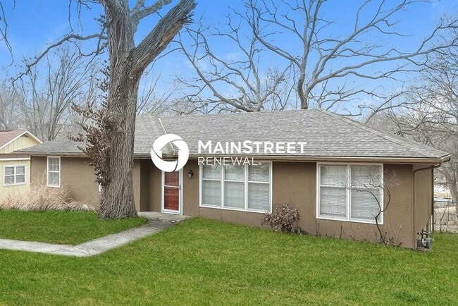 Building Photo - 3 Bedroom Pet-Friendly Home in Kansas City, MO with Main Street Renewal