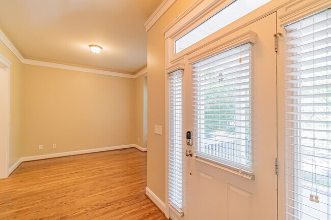 Building Photo - Stunning home in Baxter Village