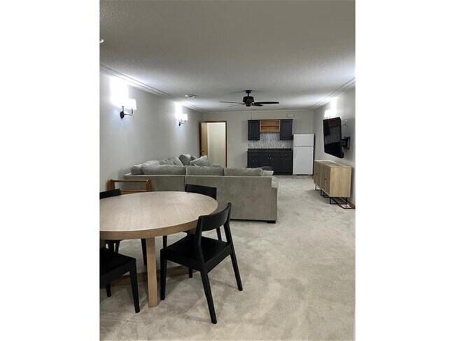 Building Photo - 3933 93rd Ave N