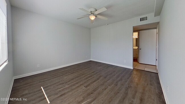 Building Photo - 2216 Spring Park Rd