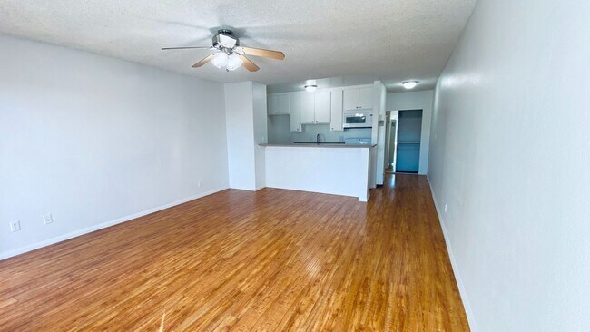 Interior Photo - 6736 Cleon Ave
