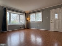 Building Photo - 12654 Valleywood Dr