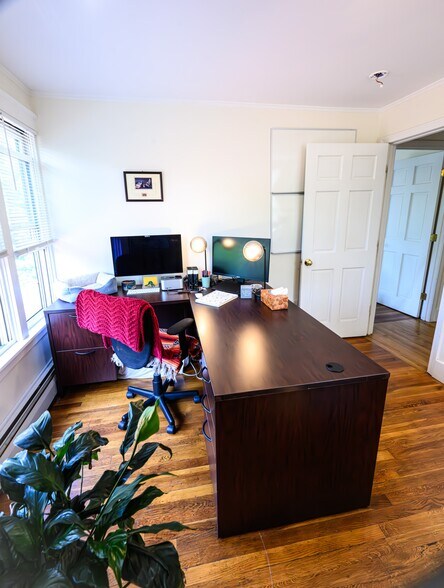 Building Photo - 4 Phillips Rd