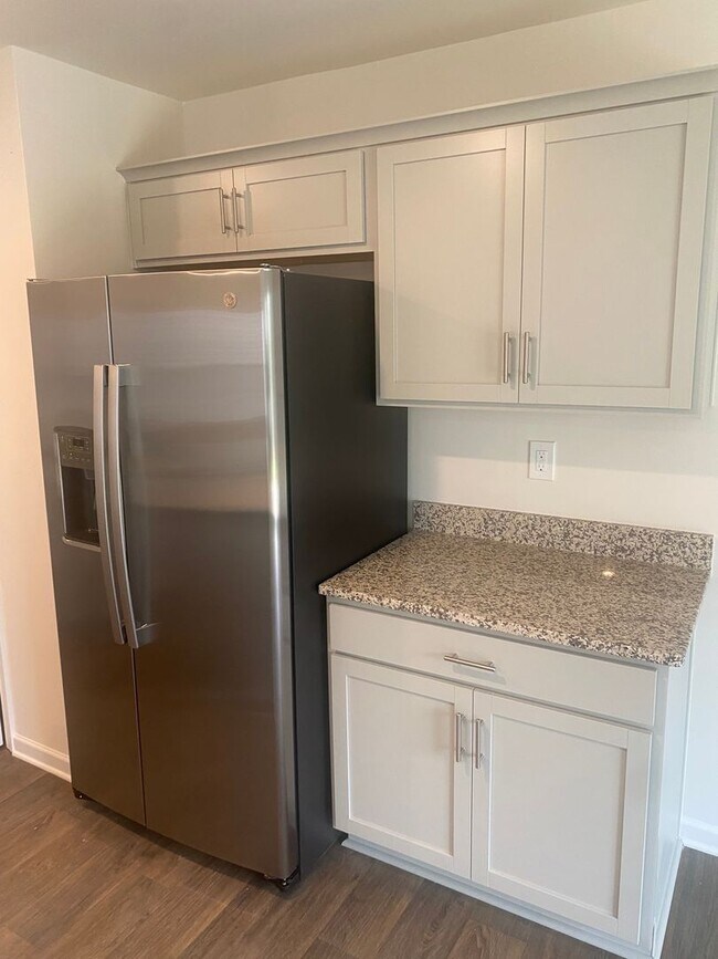 Building Photo - Be the First to Live in This Stunning Brand New Home!