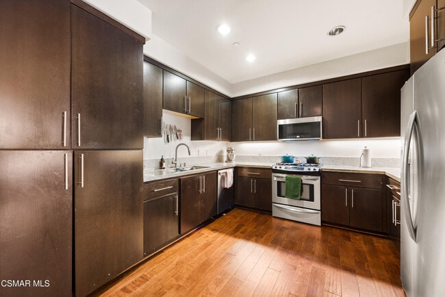 Building Photo - 10878 Bloomfield St